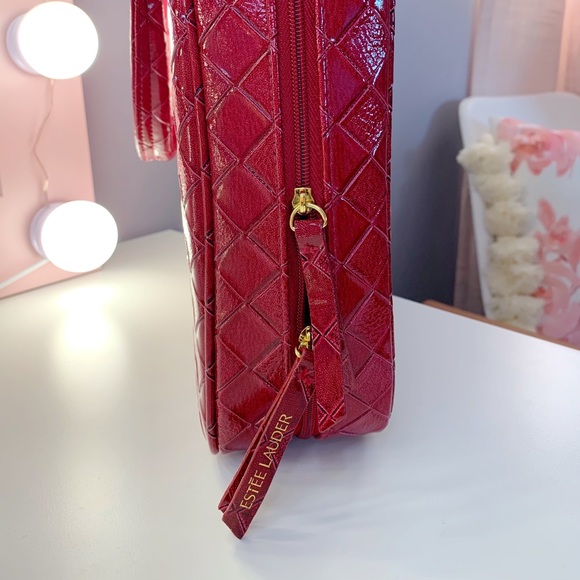 Red purse - Picture 2 of 2